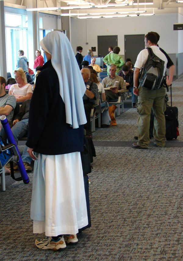 Sneaker Sister Denver Airport thumbnail