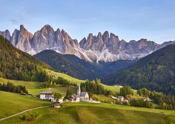 Northern Italy: The Lake District, Tuscany, and the Dolomites description