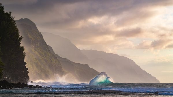 Backlit wave along the Na Pali Coast thumbnail