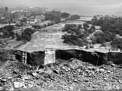 Until engineers constructed the temporary dam in 1969, no one had seen the bare rock face of American Falls since March 30, 1848, when an ice jam from Lake Erie stopped the Niagara River. 