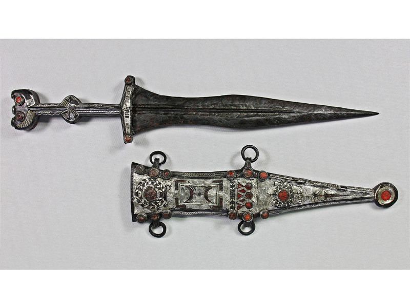 Restored dagger and sheath