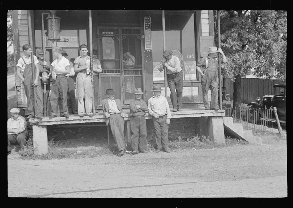 Prospective homesteaders, in front of post office at United, Westmoreland County, Pennsylvania