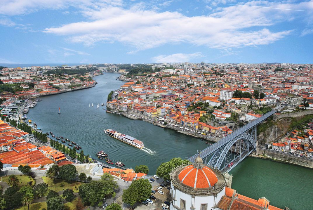An AMA Waterways ship returning to Porto. Credit: AMA Waterways