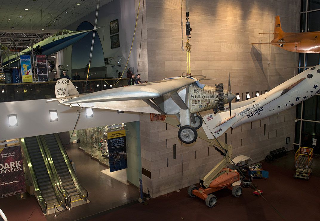Smithsonian gives close look at Spirit of St. Louis