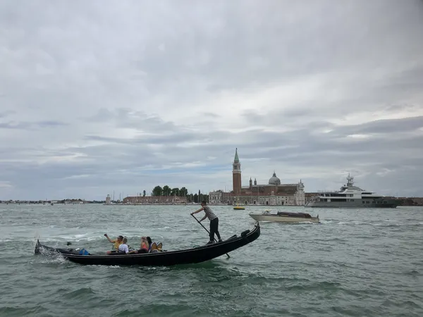 Gondola ride in Venice thumbnail