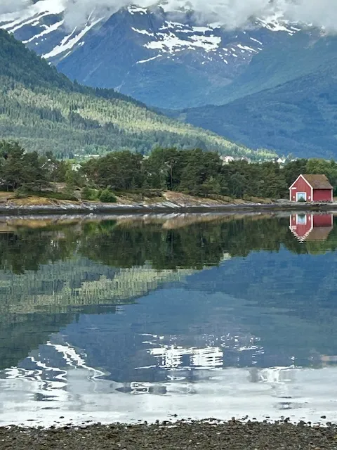 Red house reflection thumbnail