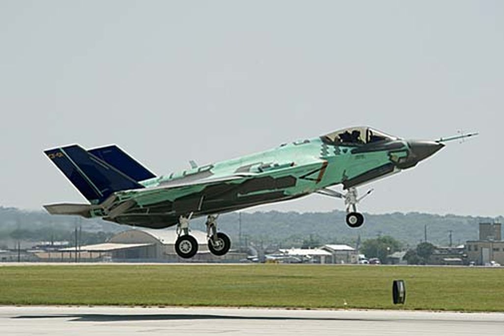 F-35C first flight-505.jpg