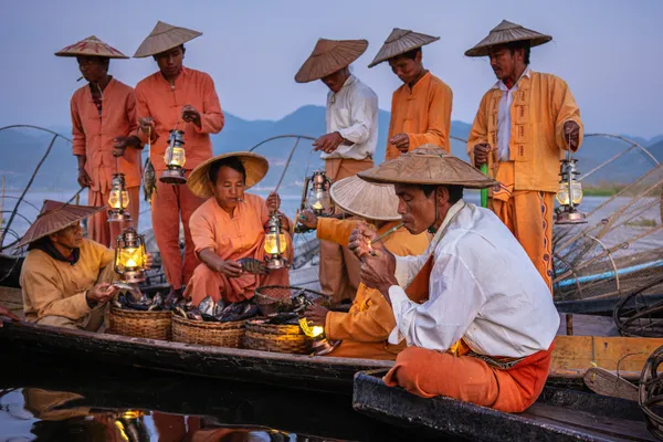 Fishermen at Dusk on Inle Lake thumbnail