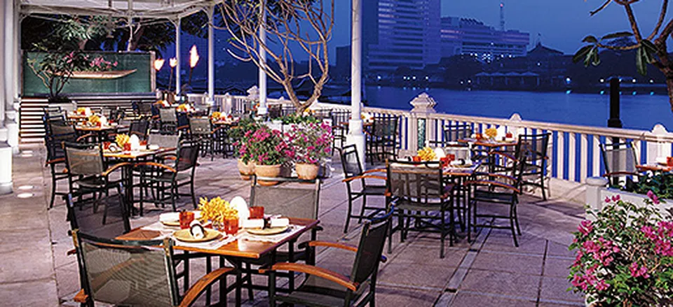  Riverside Cafe
 