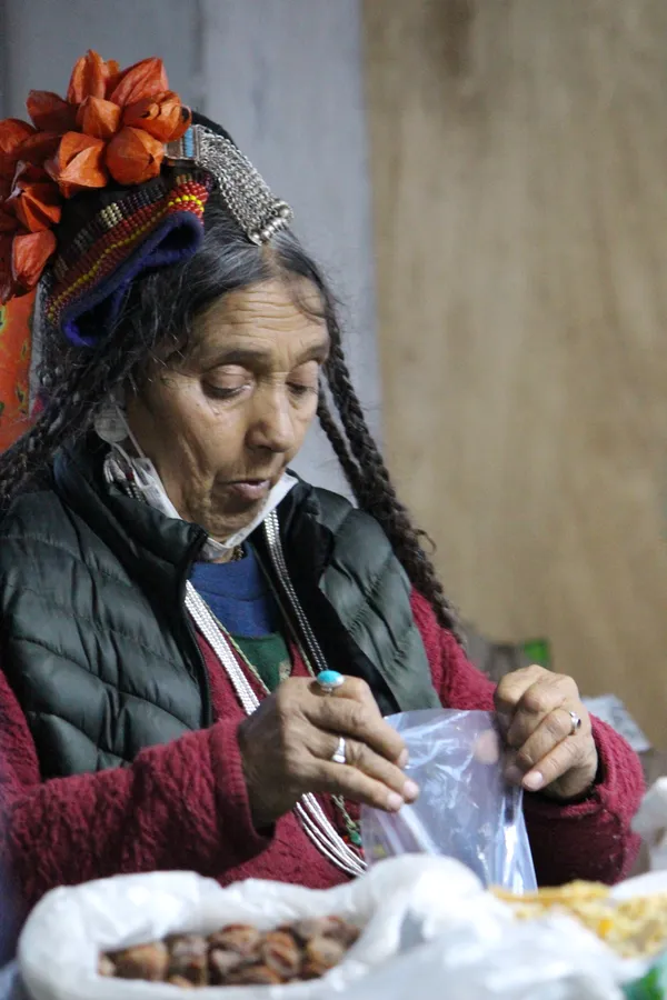 The old lady from Leh market. thumbnail