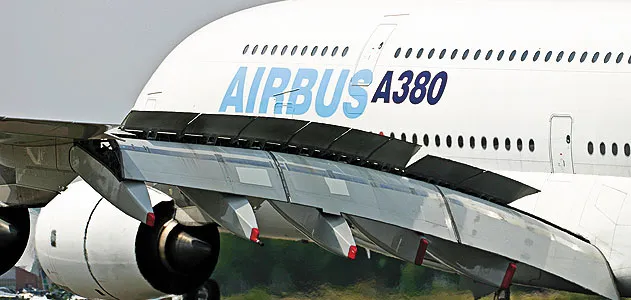 Eight spoilers on each wing add aerodynamic brakes to the A380’s mechanical ones