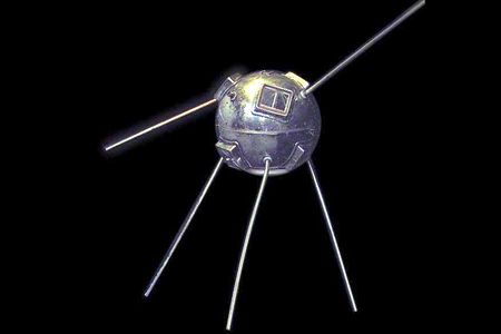 This grapefruit-sized object is Vanguard TV-3, an exact replica of Vanguard 1 that failed to launch into orbit. It's now on display at the National Air and Space Museum.