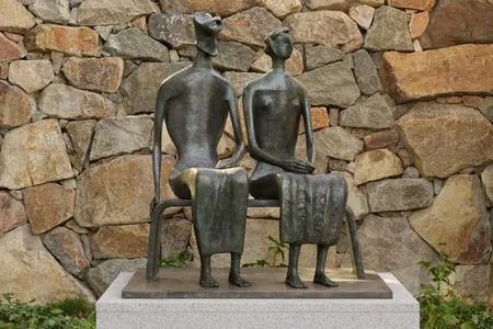 King and Queen, Henry Moore, bronze, 1952-1953