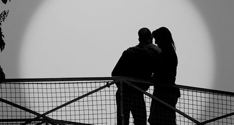 Two lovers at the canal St-Martin