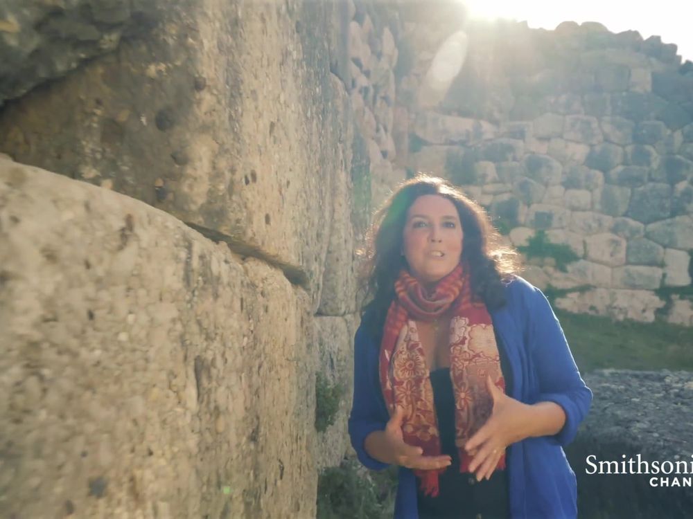 Preview thumbnail for video 'The Surprisingly Sophisticated Conveniences of Mycenae
