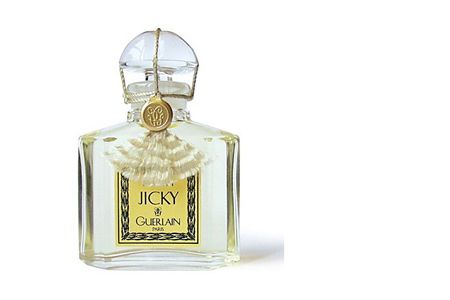 According to Guerlain, the bottle is inspired by a 19th century medicine jar with a stopper shaped like a champagne cork, intended to evoke movement and celebration – “a clever nod to parties and the sparkling woman who wears the fragrance.”