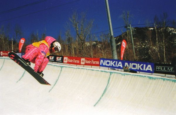 woman snowboarding thumbnail