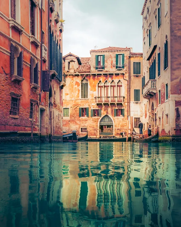 Venice Canal and Reflection thumbnail
