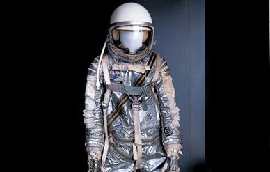 After Sputnik: 50 Years of the Space Age, Smithsonian/HarperCollins, 2007.