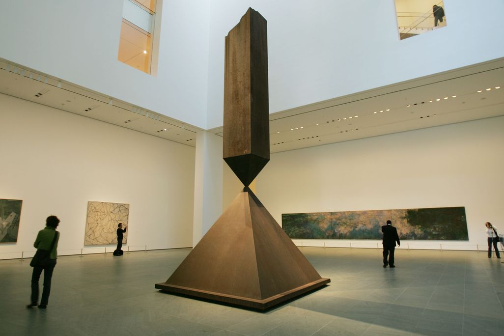 Barnett Newman sculpture