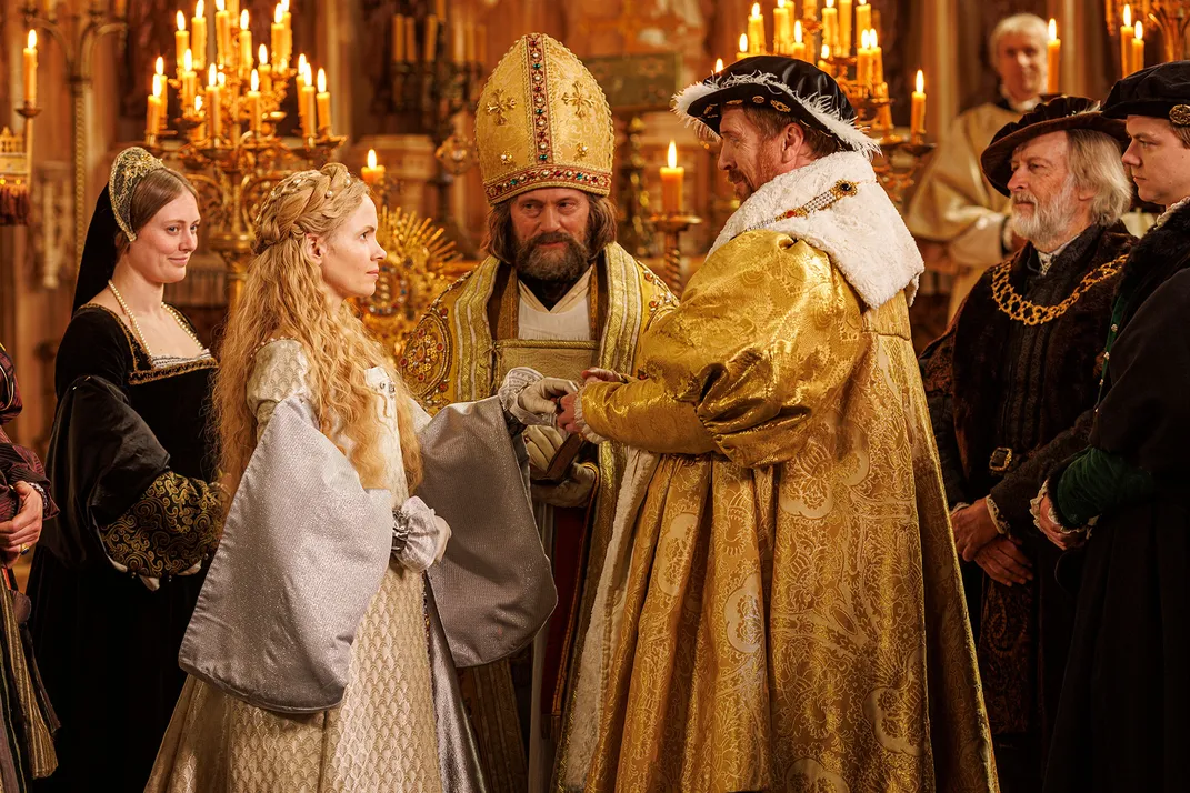 Kate Phillips (left) and Damian Lewis (right) as Jane Seymour and Henry VIII in "Wolf Hall: The Mirror and the Light"