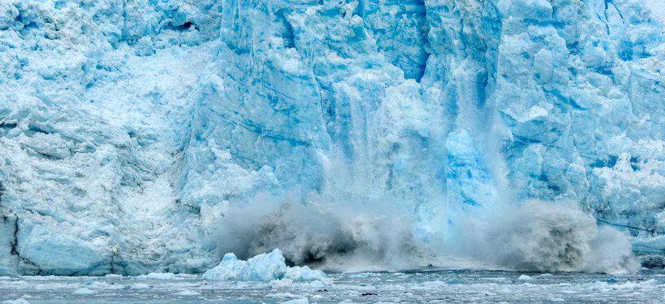  Calving glacier 