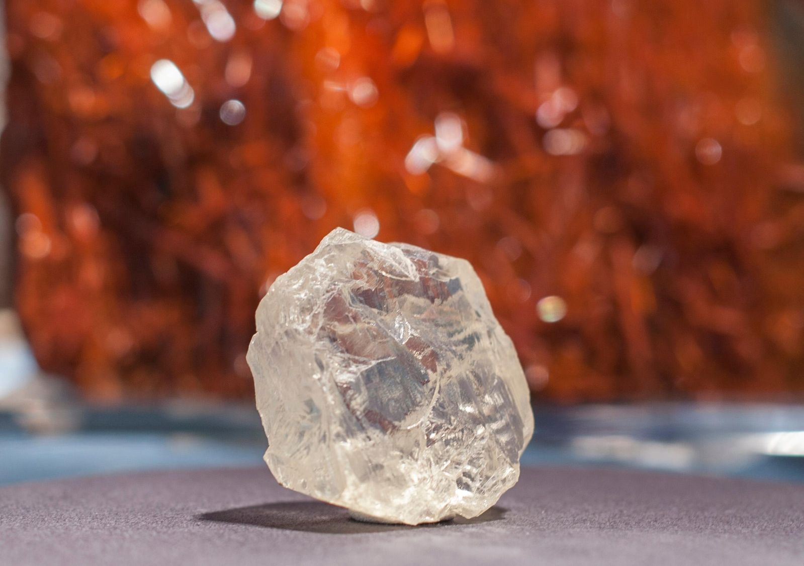 discovered large rough diamond