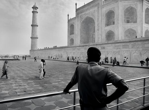 Taj Mahal guard thumbnail