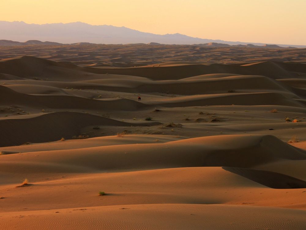 Sand dunes in the Rig-e Jenn in the Dasht-e Kavir