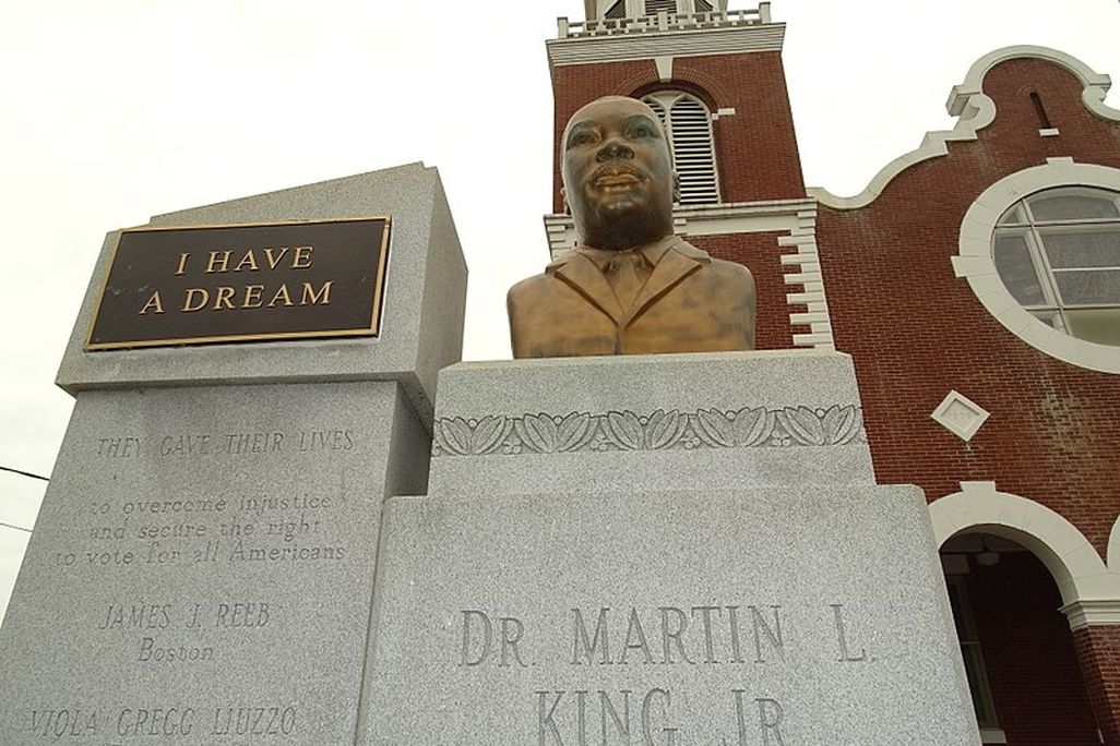 King bust