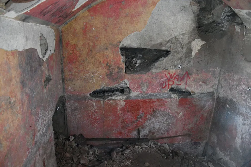 Graffiti on the walls of the Roman villa