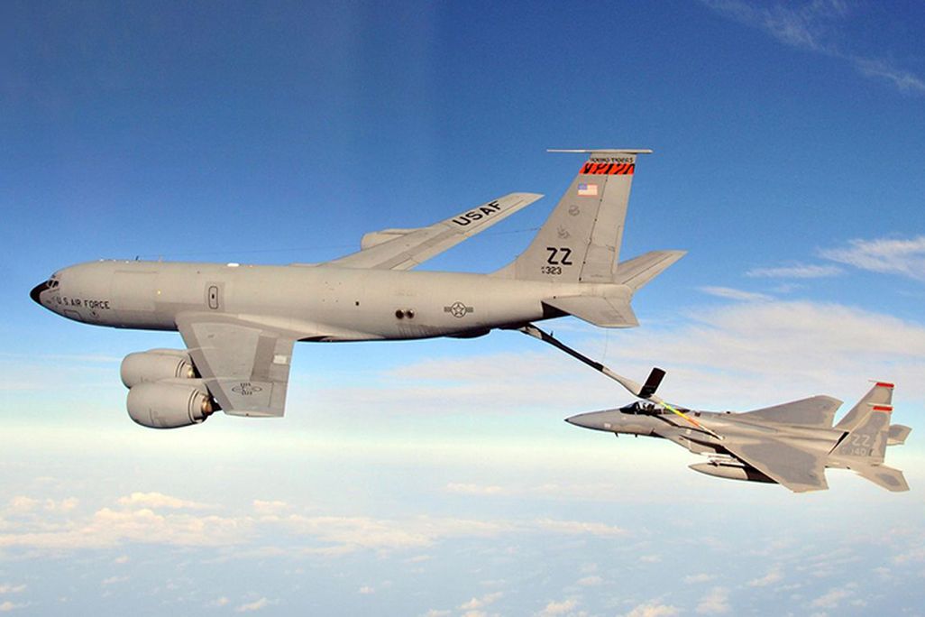 boeing_kc-135_stratotanker.jpg