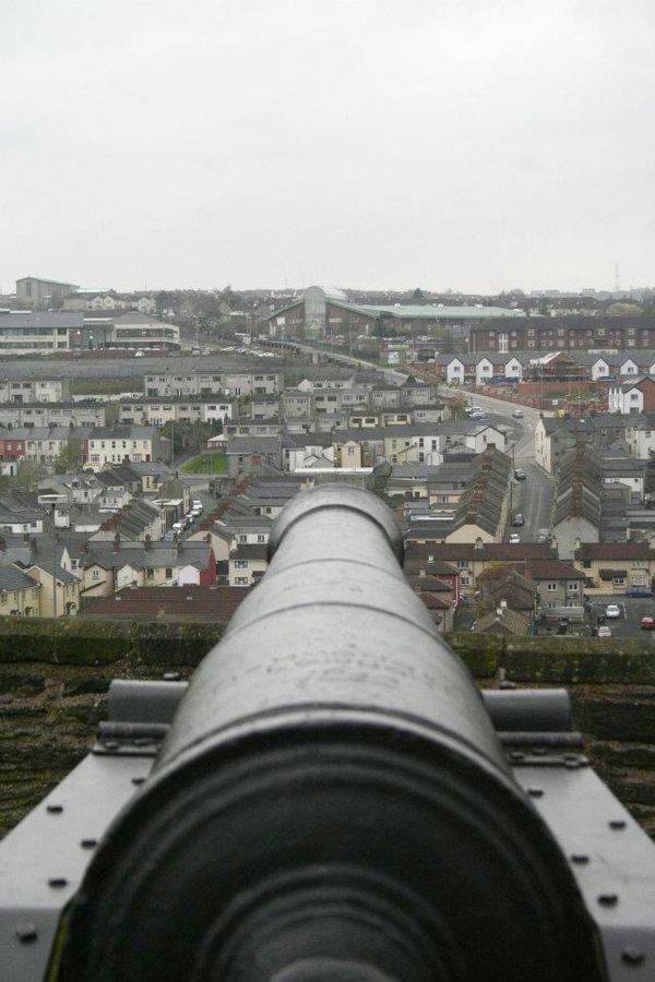 Looking out at the city of Derry thumbnail