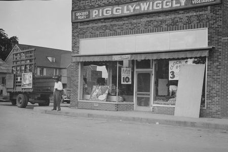 A Piggly Wiggly in 1939. 