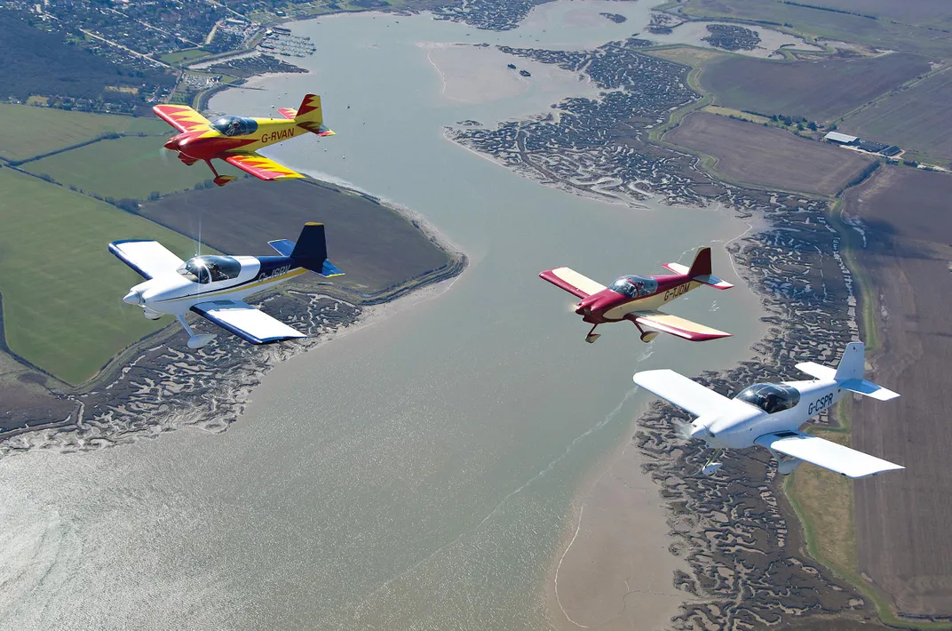 four RV-6s flying