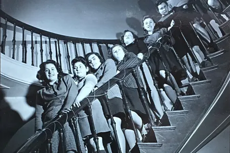 After the first group of students arrived at Bunce Court came hundreds more, traumatized by the ever-escalating catastrophe in Europe.