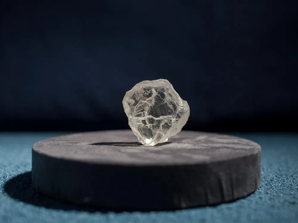 The Foxfire Diamond Bedazzles as Smithsonian's Newest Rock Star