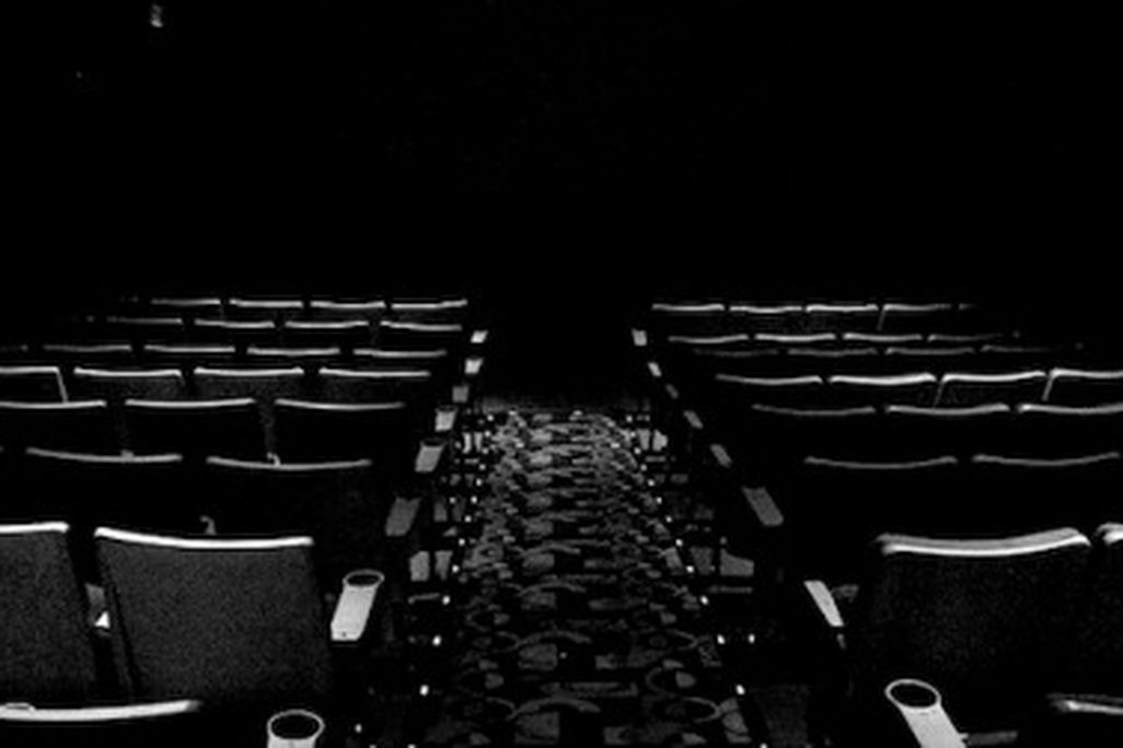 Movie-theater-seating-470.jpg