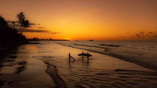 Surf à Tahiti, une pratique fédératrice thumbnail