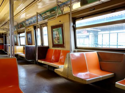 The R46 trains started running in the subway system during the 1970s.