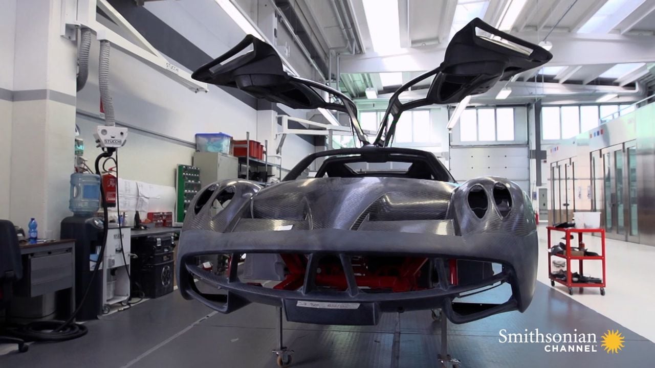 Preview thumbnail for The Pagani Huayra Is Faster Than a Jumbo Jet at Takeoff