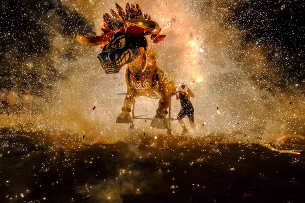 Acarreando el toro en el infierno thumbnail