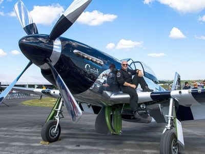Scott Yoak with his P-51 Mustang, Quick Silver  