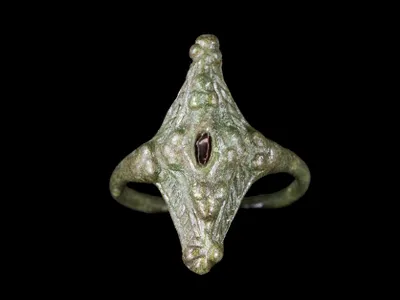 Volunteer Discovers 1,000-Year-Old Ring on the Last Day of an Excavation in Scotland image