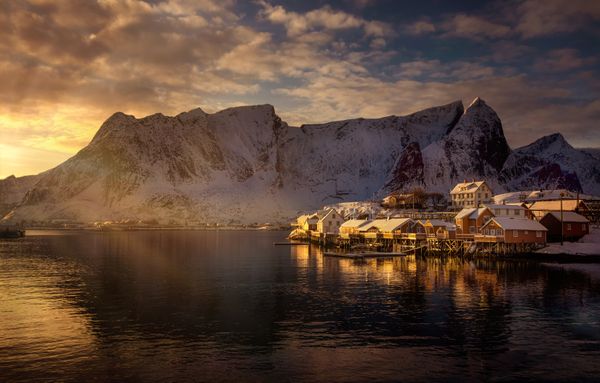 In northern Norway, the light is amazing. something like a dream paradise for the photographer. There are many moments when you see a light show of nature, you just have to capture them.