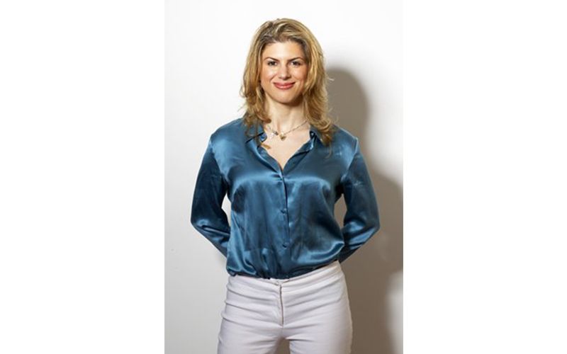 Debbie-Berebichez-800X500-Centered-FIH14.jpg