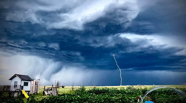 Lightning strikes during summer thumbnail