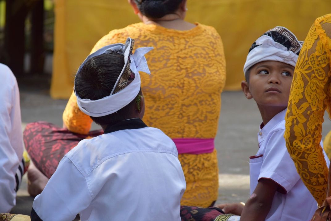 Balinese Prayer at Tirta Empul Temple, Bali | Smithsonian Photo Contest ...