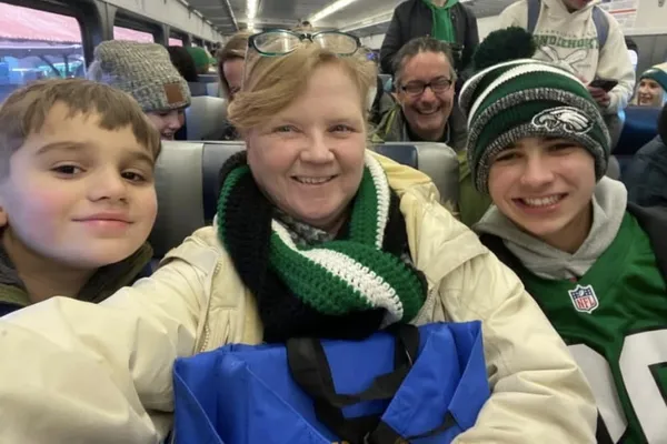 Photo bomber thumbnail