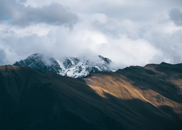 Snowy peaks thumbnail